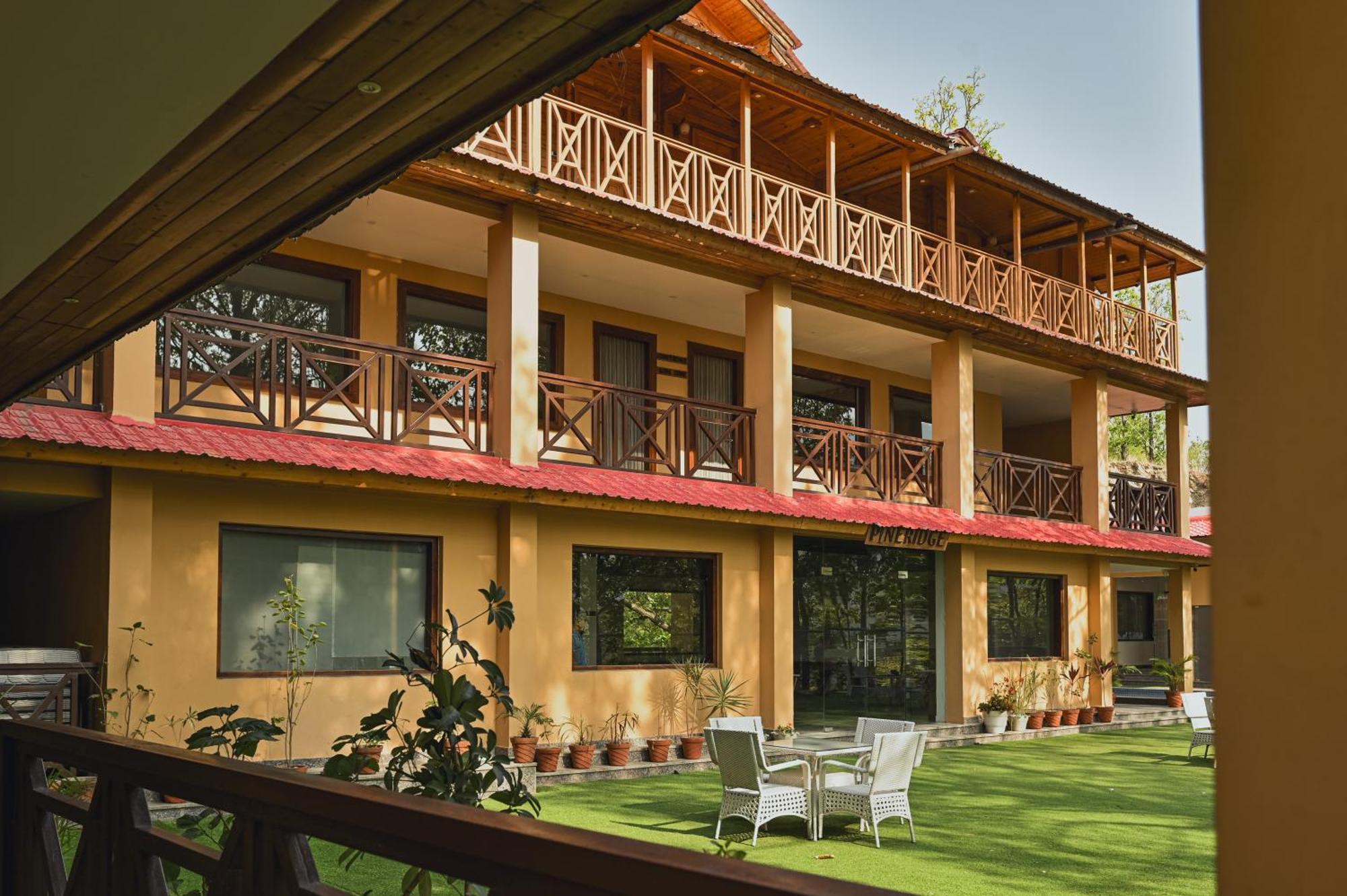 Aavaas Hill Resort Lansdowne Exterior photo