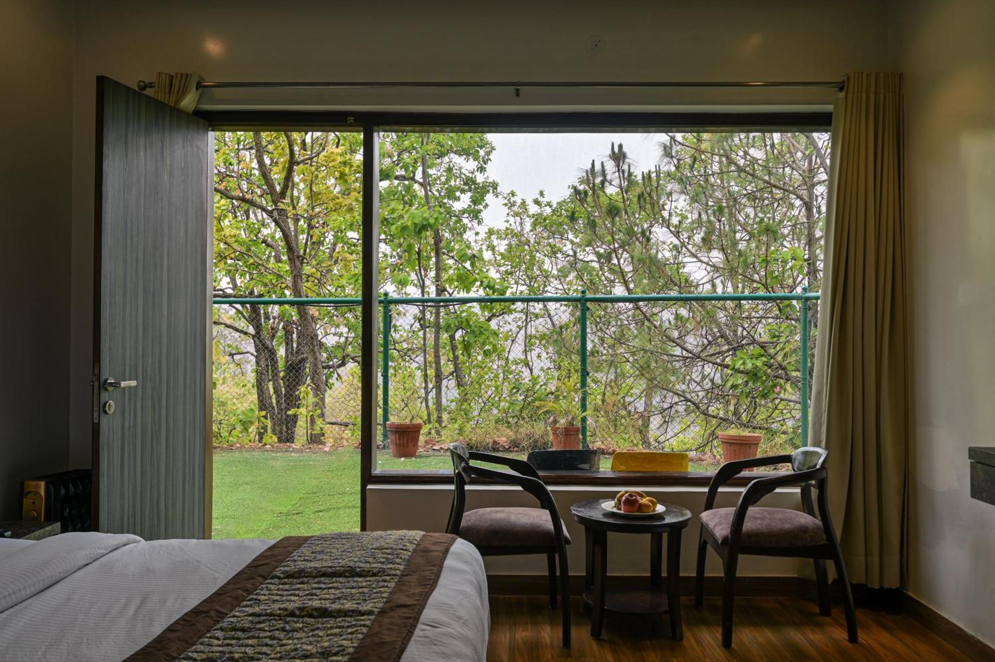 Aavaas Hill Resort Lansdowne Exterior photo